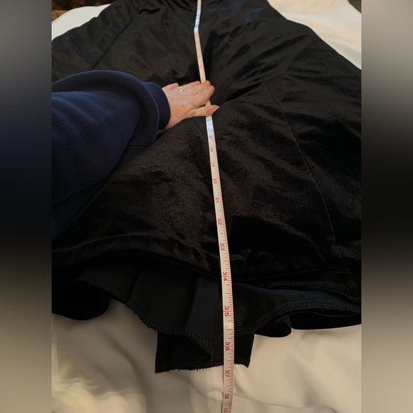 Tom Barra Collection black velour skirt with crinoline for a full skirt! - Picture 4 of 6
